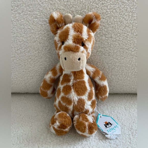 Jellycat Other - Jellycat New Giraffe 18 CM Plush from London